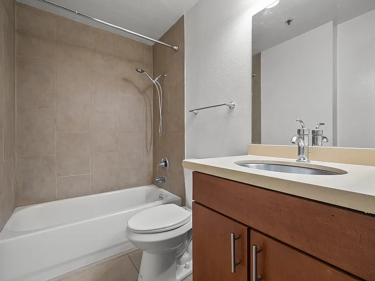 345 S Alexandria Ave #304 — Photo 10