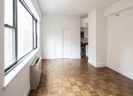 Rented by Warburg | media 6