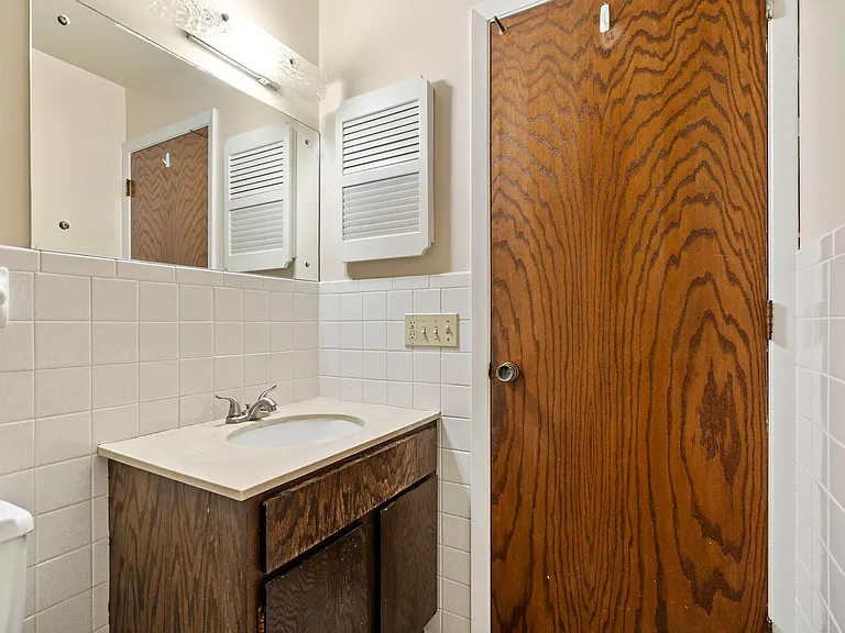 Cedarwood West Apartments | 2-Bedroom Apartments — Photo 9