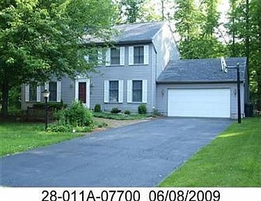 1st image of 400 Woodhill Ct NE