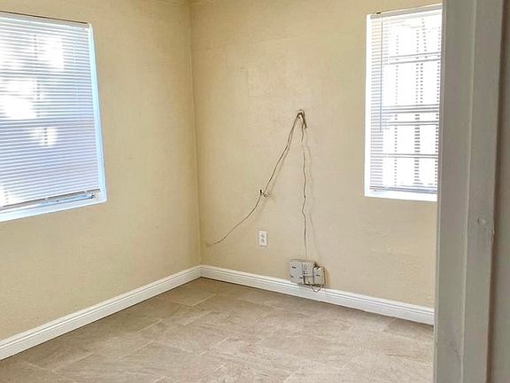 3rd image of 3618 E Lindell Ave