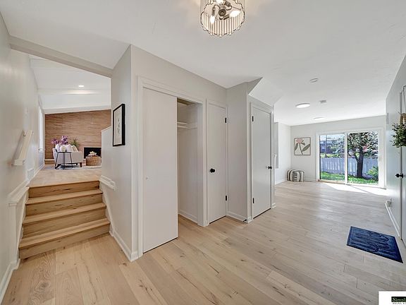 5th image of 6821 Monterey Dr