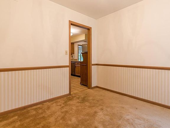 5th image of 10278 Orchard Park Dr W