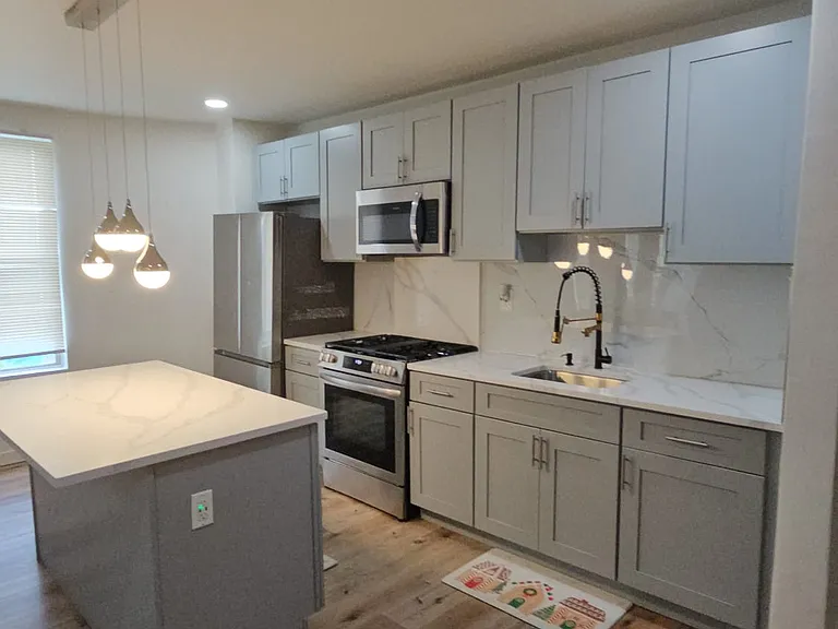 101 N 60th St #3 — Photo 14