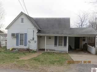 24 Tank St, Bardwell, KY 42023