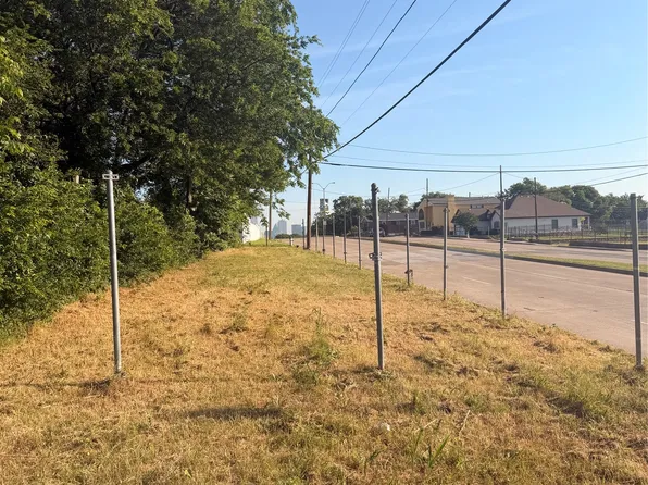 1535 Padgitt Ave, Dallas, TX 75203