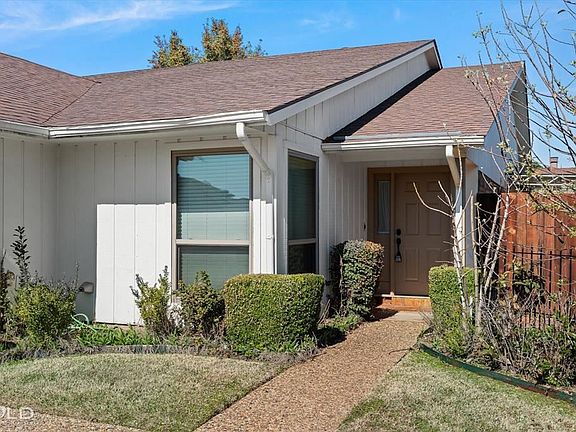3rd image of 414 Stratmore Dr