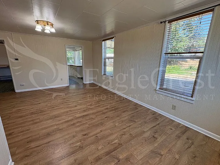 603 E Cherry St — Photo 21