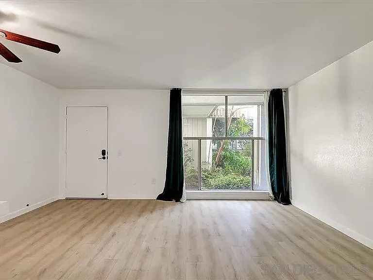 1124 Eureka St #17 — Photo 3