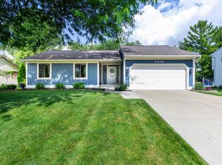 1818 Amberina Dr, Lansing, MI 48917