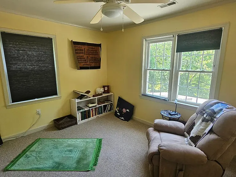 114 Norwood Pl — Photo 2