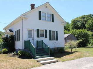 841 Sanderson Rd, Johnston, RI 02919