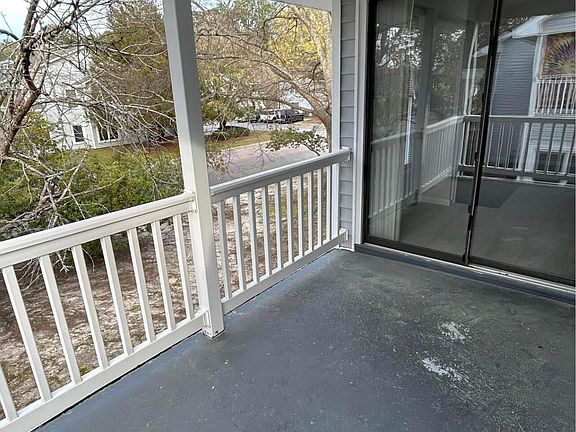 5th image of 109 W Victoria Ct APT D