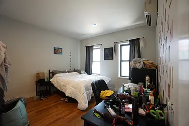 Rented by Rennit Inc.