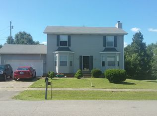 813 Magnolia Dr, Radcliff, KY 40160