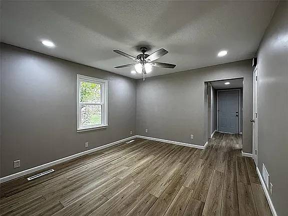 6401 Sherman St — Photo 10