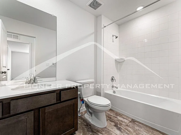 701 Lillibrook Pl — Photo 23