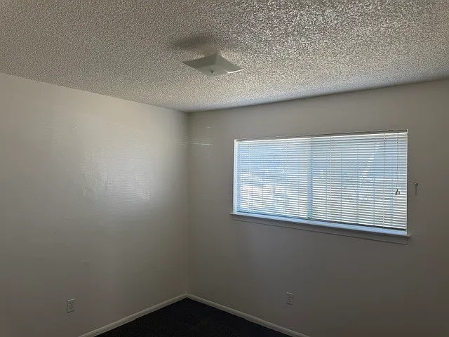3048 Harris Ave — Photo 8