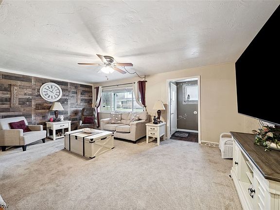 5th image of 25505 Country Club Blvd Unit 8