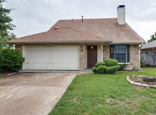 2002 Lorient Dr, Carrollton, TX 75007