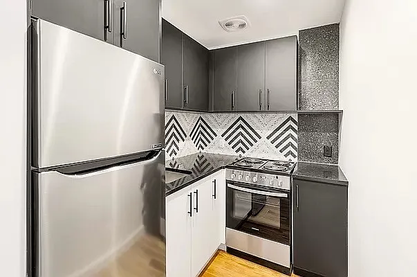 Rented by EXR | media 7