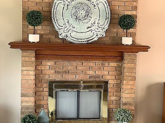 5th image of 24523 Venice Dr