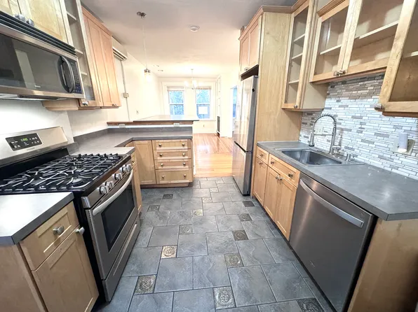 23 Netherlands Rd #1, Brookline, MA 02445