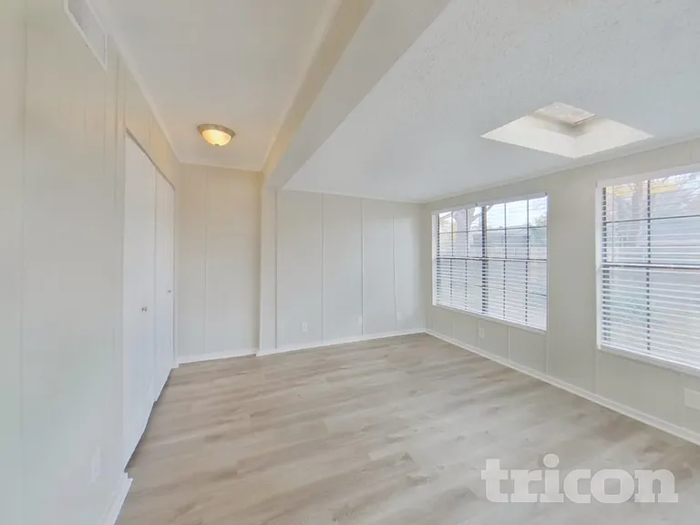 1020 Almond Dr — Photo 18