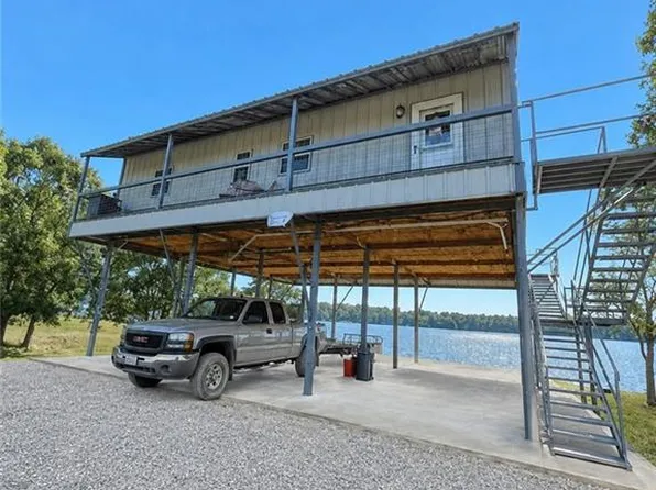 1800 Larto Bridge Rd #8, Jonesville, LA 71343