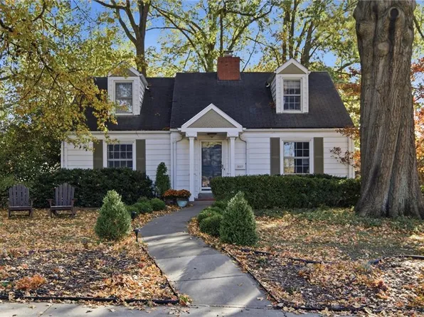 3007 W 51st Ter, Westwood, KS 66205