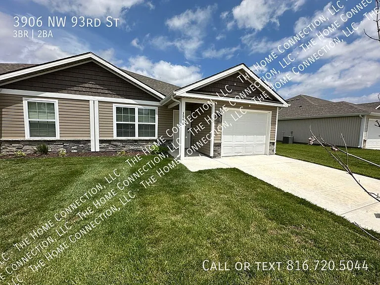3906 NE 93rd St — Photo 1