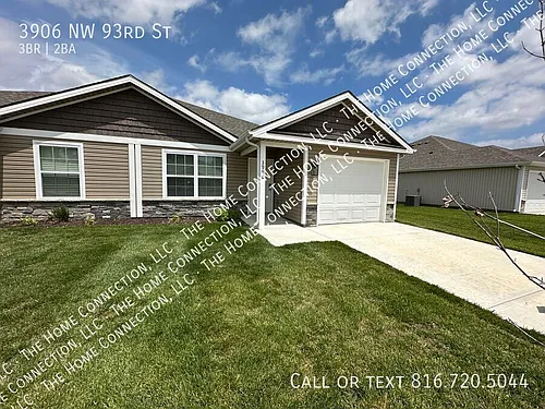 3906 NE 93rd St Photo 1