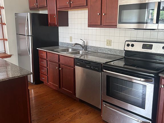 2nd image of 3866 Shaw Blvd #A