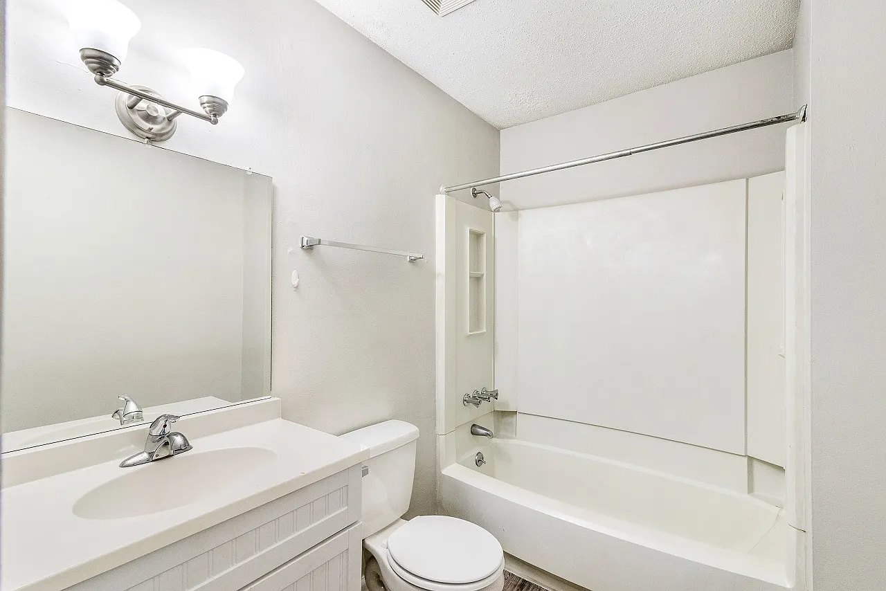 Bradford Place Apartments — Photo 4