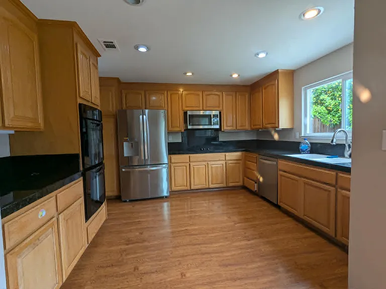 3215 Vallejo Pl — Photo 6