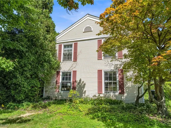 18219 Van Aken Blvd, Shaker Heights, OH 44122