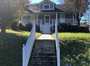 402 E McCulloch St, Greensboro, NC 27406