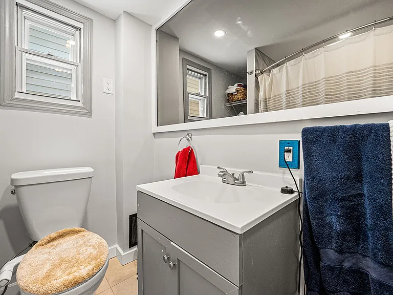 1334 E Hewson St — Photo 11
