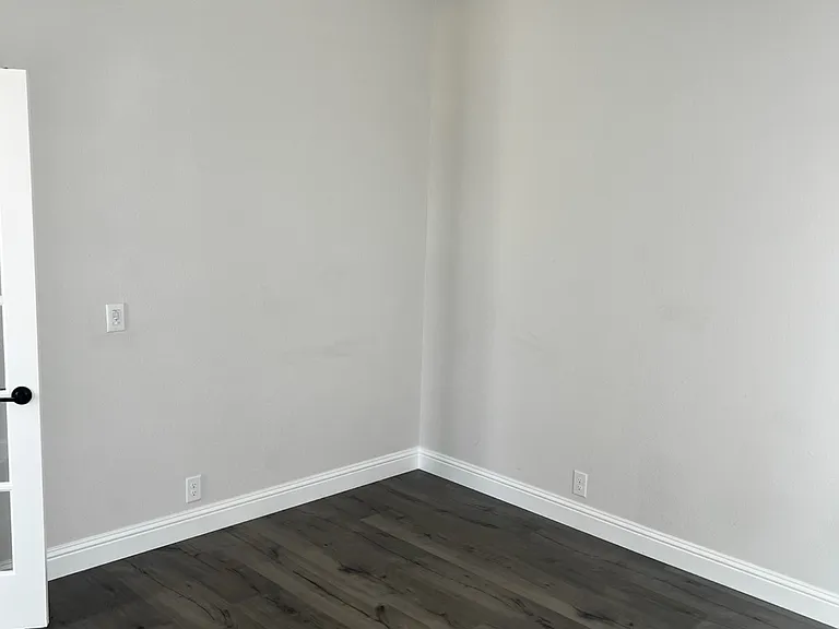 1241 Joseph Earl Dr — Photo 15