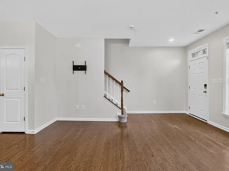 2613 Campus Way N #46 — Photo 5