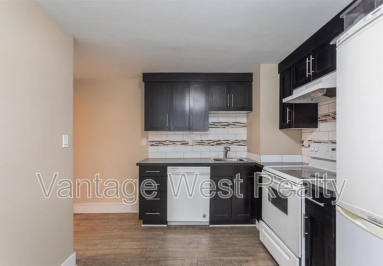 2 Martin Ave #815 — Photo 2