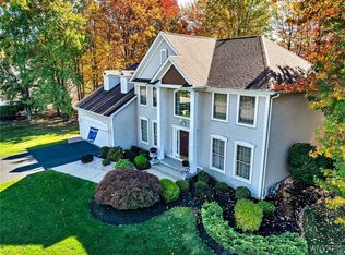 15 Brentwood Cmn, Orchard Park, NY 14127