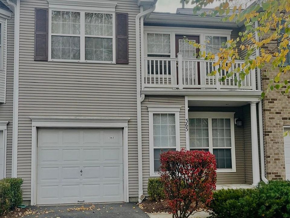 Front of the House & Driveway