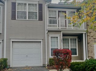 363 Catskill Ct, Mahwah, NJ 07430