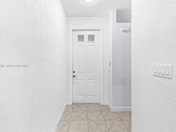 3rd image of 7542 Bristol Cir