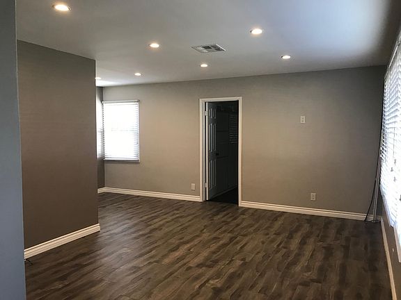 4th image of 9414 Loch Avon Dr
