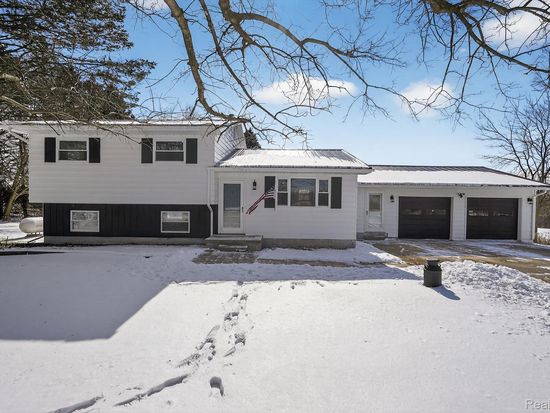 12394 Crawford Rd, Otisville, MI 48463
