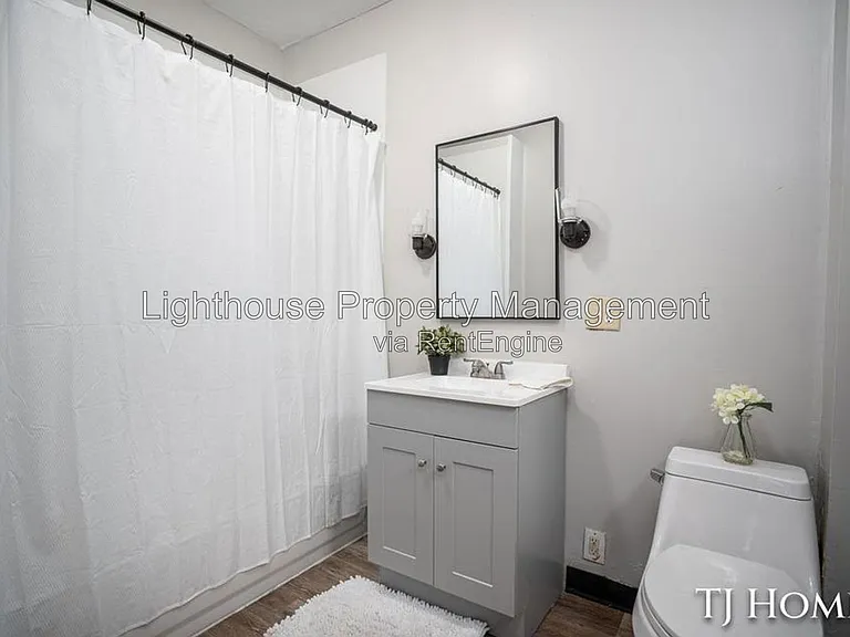 1468 Jiroch St — Photo 10