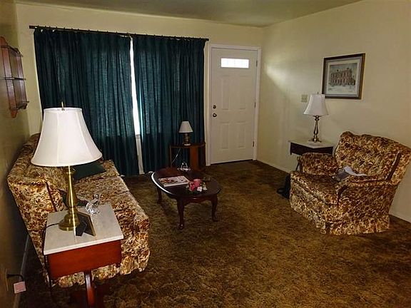 5th image of 2003 Hicks Dr