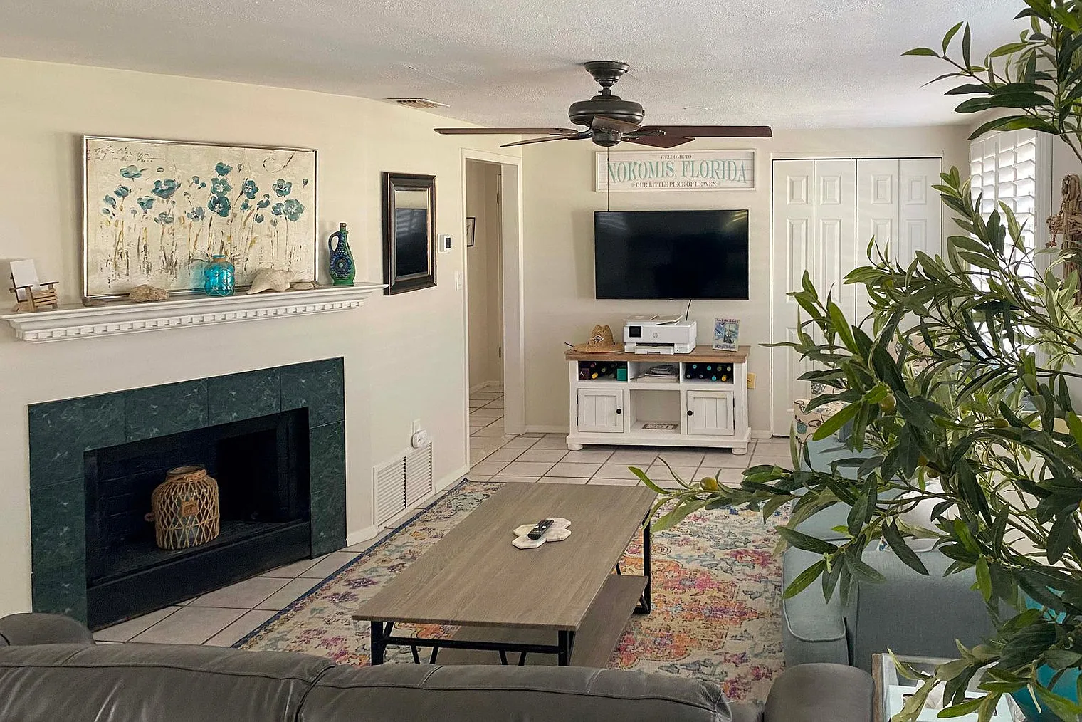 2 bed, 1.0 bath, 925 sqft, $5,225 — Photo 2